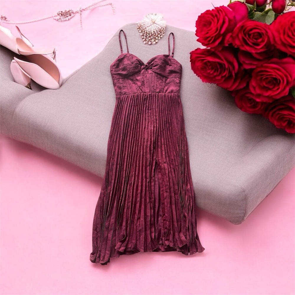 Elegant Burgundy Midi Dress